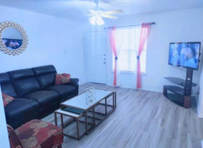 BEAUTIFUL 3/2 APARTMENT AT AN UNBEATABLE PRICE